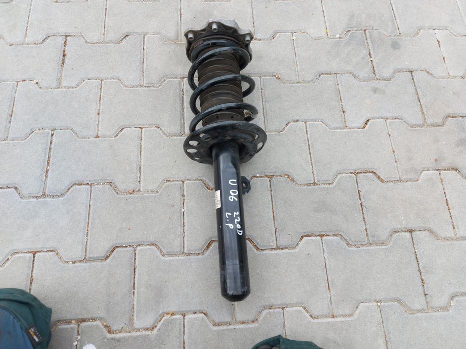 BMW U06 220d AMORTYZATOR LEWY PRZÓD 689109102 149415