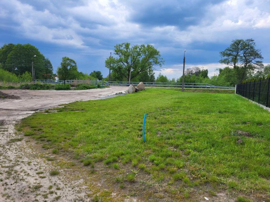 Sprzedam działkę budowlano-usługową