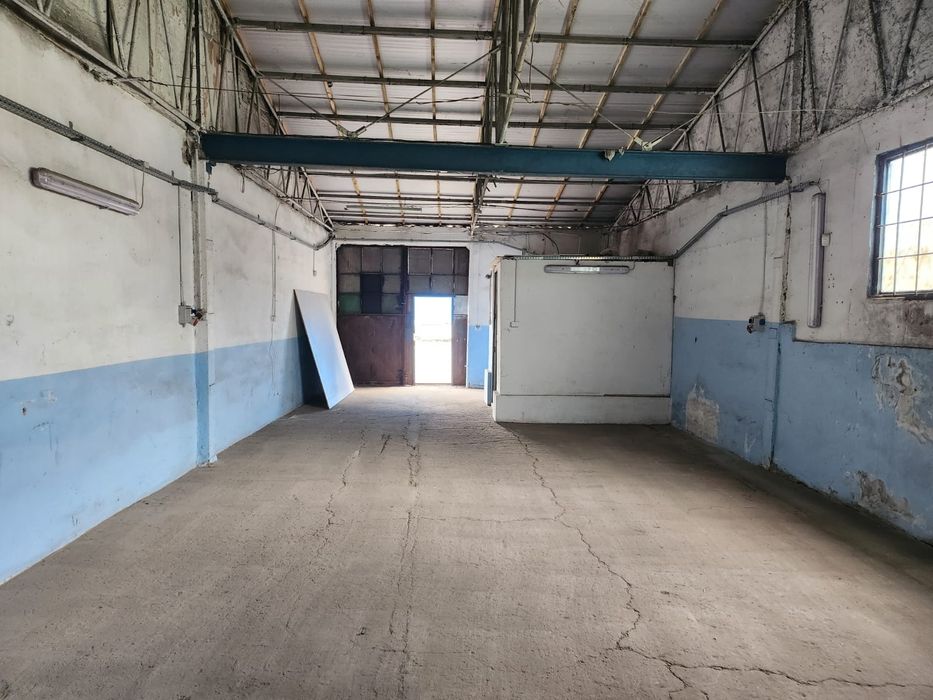 Hala do wynajęcia-90 m2