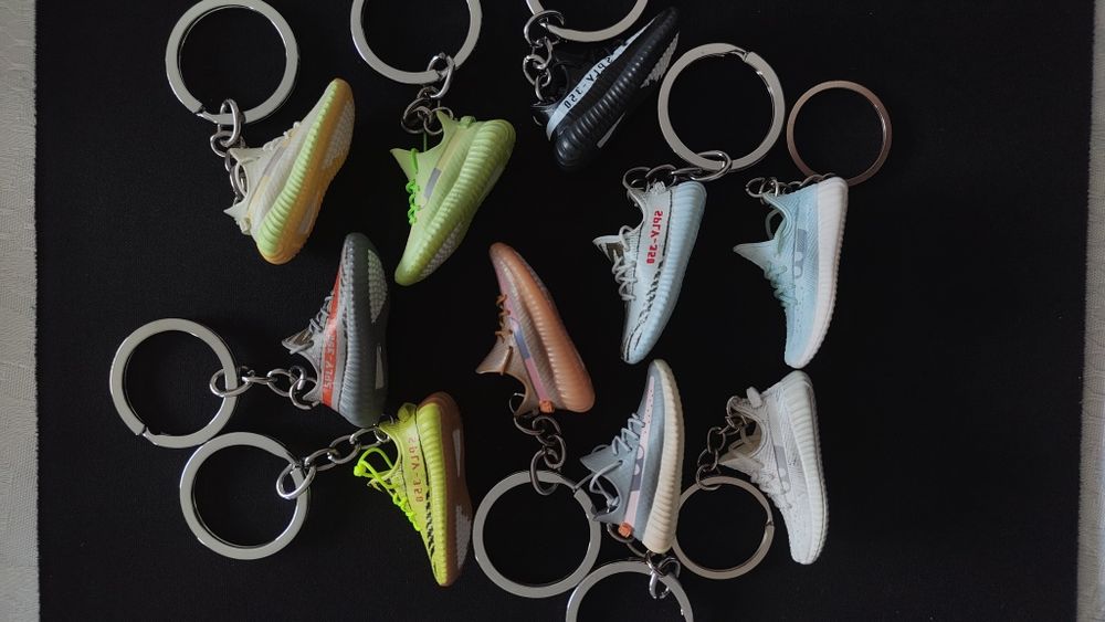 Porta chaves Yeezy Boost e Caixa