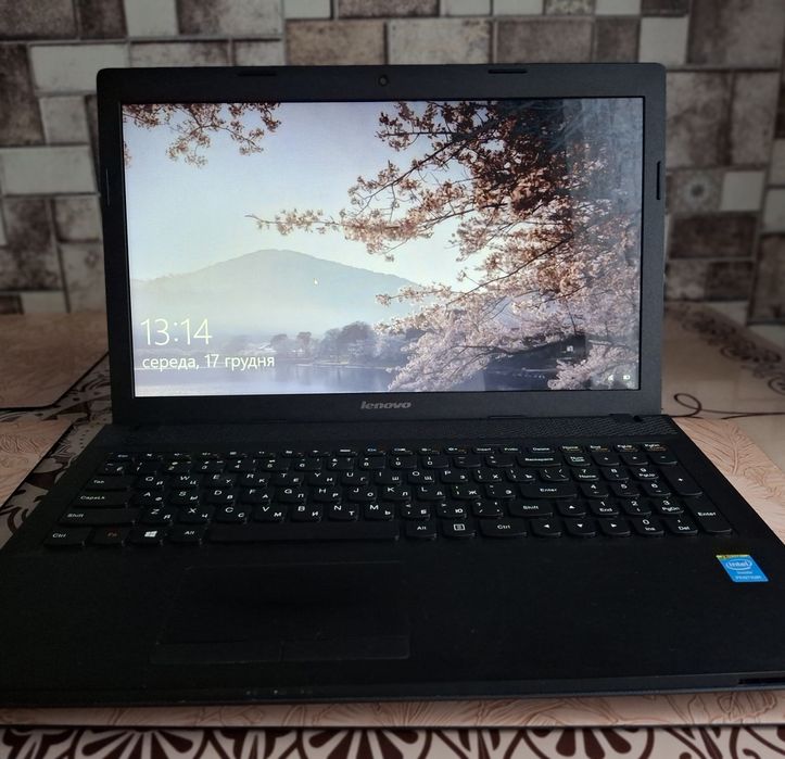 Продам ноутбук Lenovo + колонки