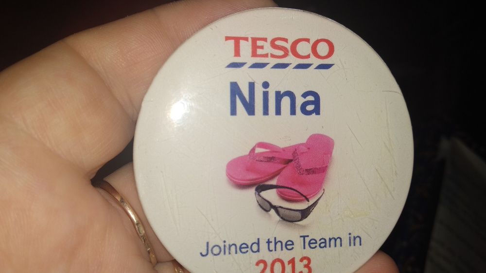КОЛЛЕКЦИЯ значок брошь tesco 2013 nina крупный круглый