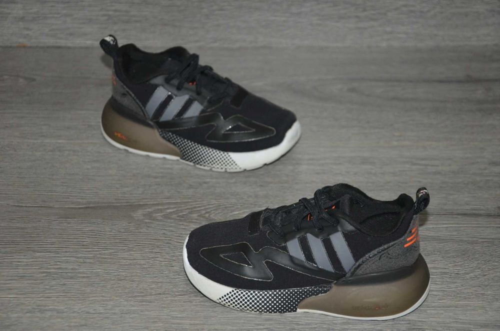 Продам кросівки Фірма ADIDAS .