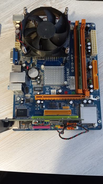 Комплект для збірки пк Socket 775: Biostar G31D-M7 + CPU + RAM + Кулер