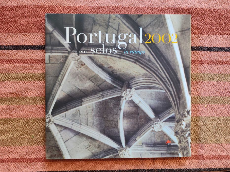 Livro Portugal em Selos 2002