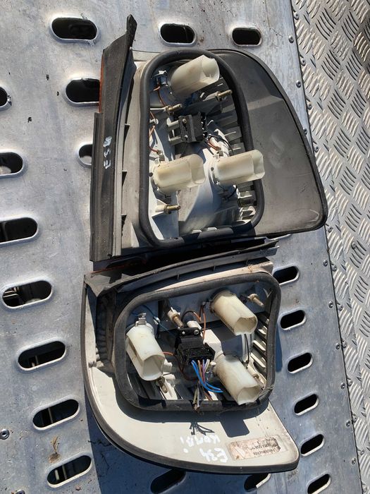 Bmw 5 e34 kombi lampa lampy tył komplet prawa lewa błotnik oryginał