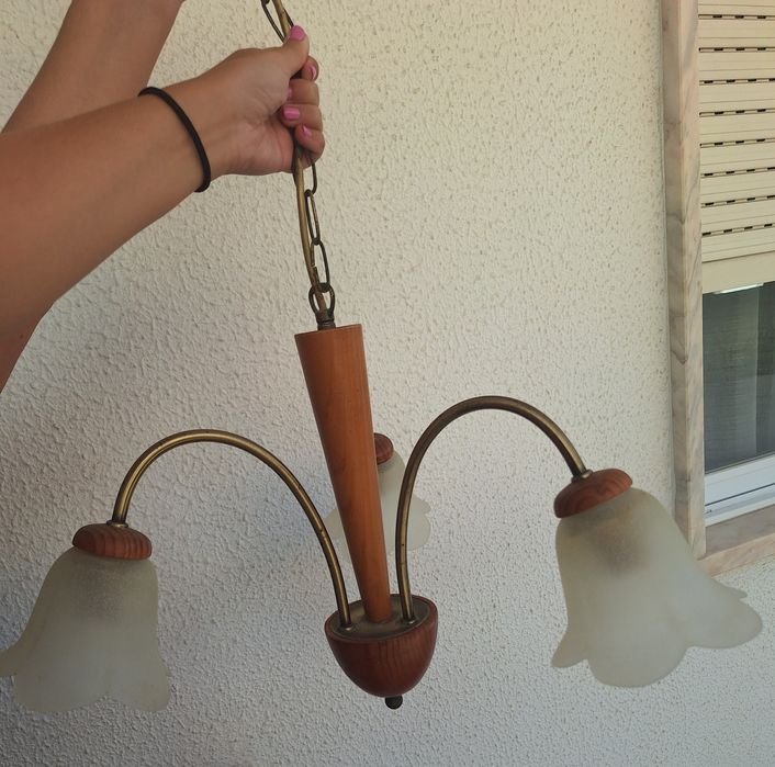 Candeeiro de teto com flores em vidro