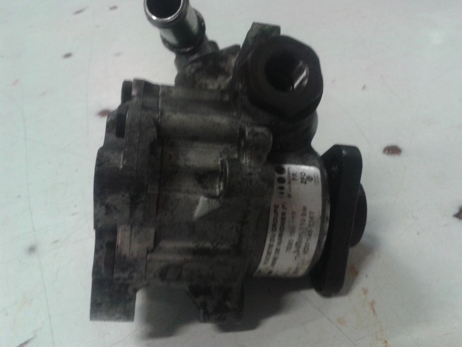 Bomba Direcção Assistida Audi A4
