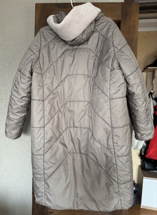 Пальто жіноче бежеве