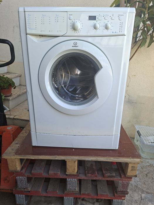 Maquina de lavar roupa Indesit