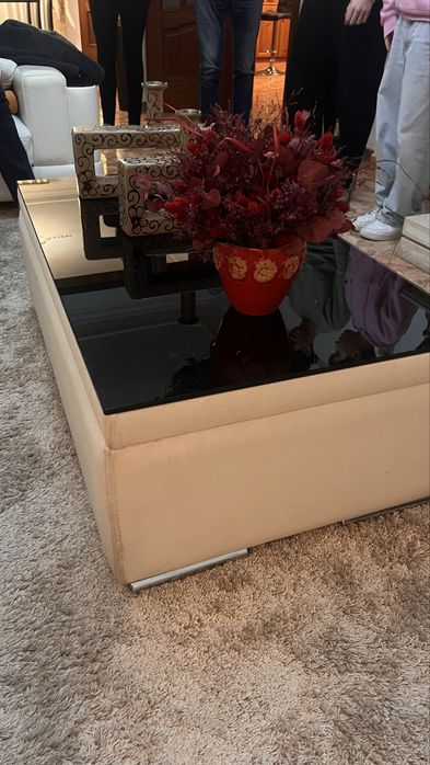 Mesa de Sala de Estar + Jarras