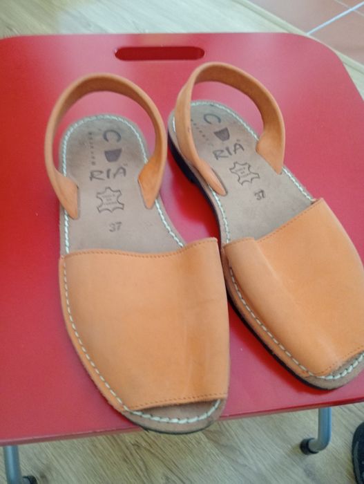 Sandálias número 37 /38 em bom estado