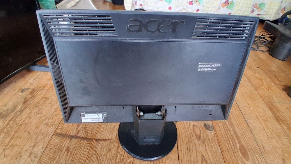 Monitor avariado434319424981585921