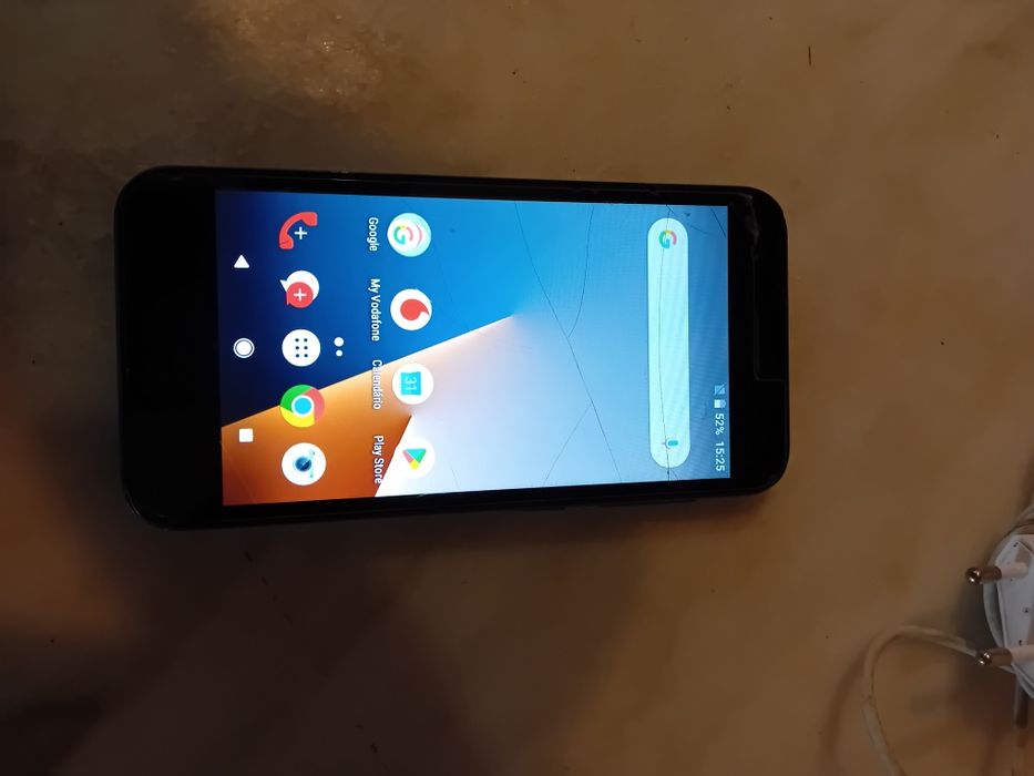 Telemóvel Vodafone VFD510