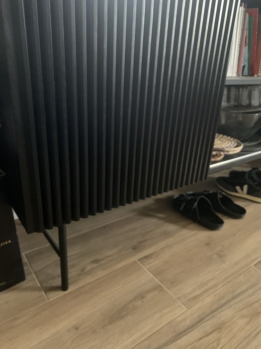 Movel aparador preto