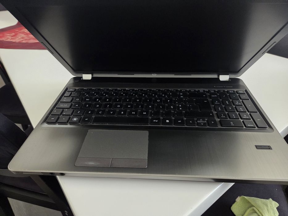 HP ProBook i3 gama profissional