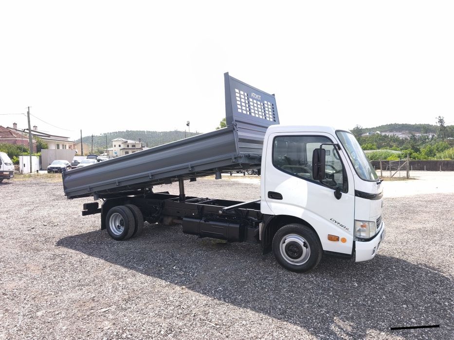 Toyota  Dyna 3.0