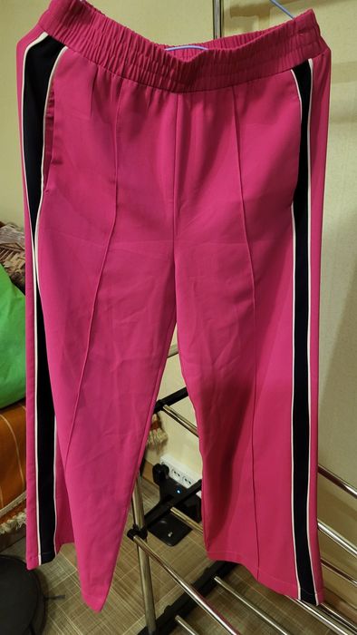 Продам одяг: штани, бананка, джинси, піджак