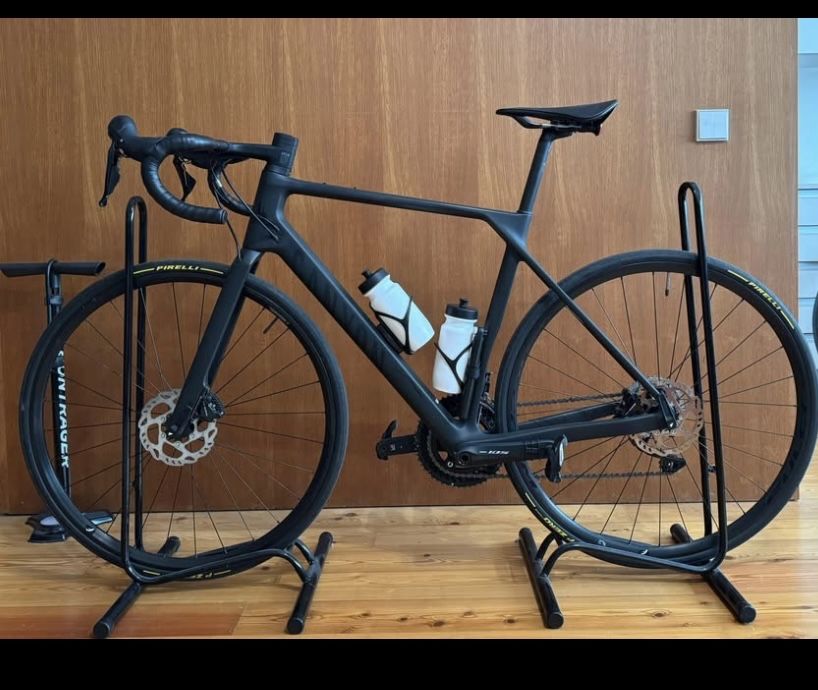 Bicicleta de estrada canyon