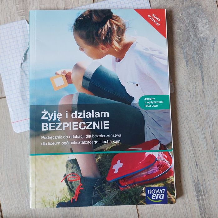 Podręcznik do liceum I technikum żyje i działam bezpiecznie