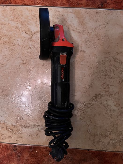 Болгарка Dnipro-M GS-98 (125 мм) — Компактна та надійна