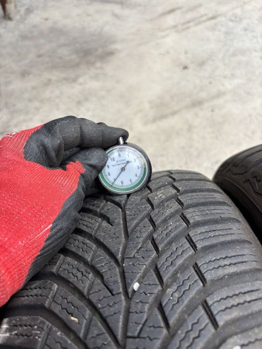 Шини 205/60 R16 Continental зима 2021 рік  7/6,8 мм