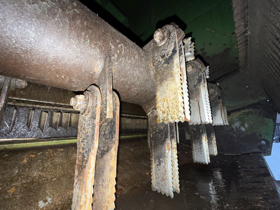 Свіжопривезений John Deere 1065 , Klima, жатка 3,65 візок Хороший стан