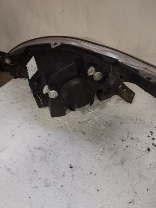 Ford KA lampa przednia przód lewa, prawa Europa orginał