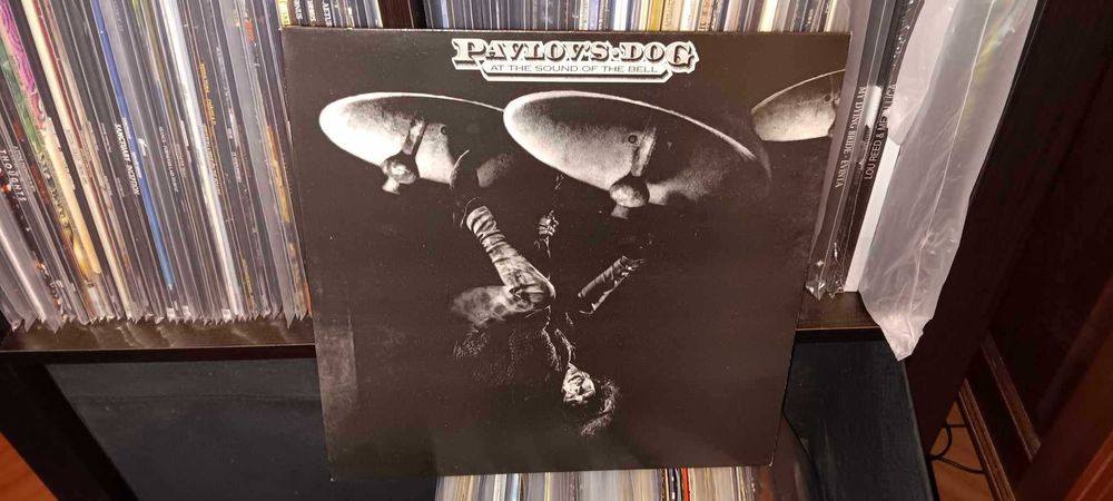 Pavlov´s Dog - At the Sound of the Bell