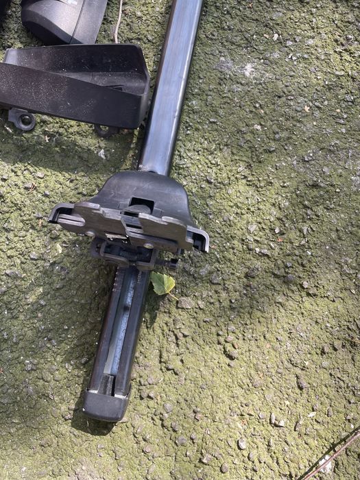 Релінг поперечина на кришу автомобіля