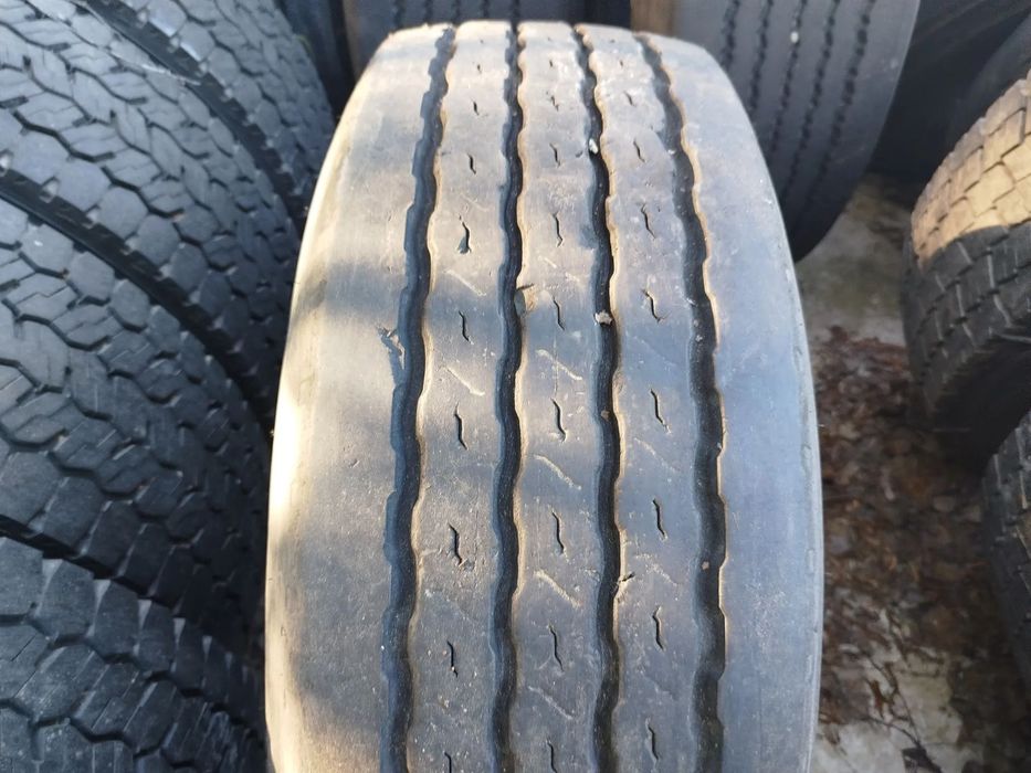 285/70R19.5 Goodyear KMAX T 1x90% bieżnika 20rok