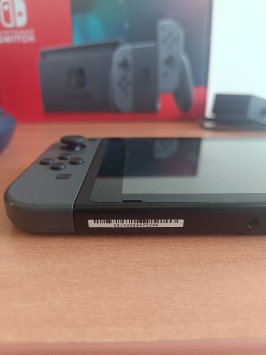 Nintendo Switch completa com acessórios