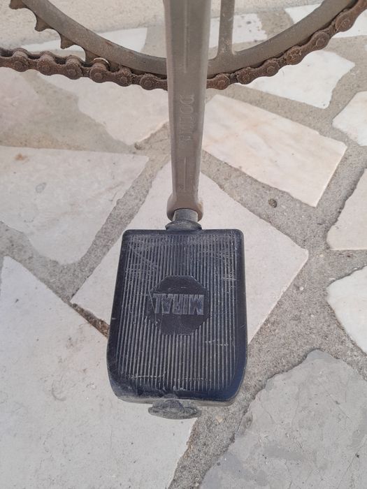 Bicicleta Yé-Yé Clássica com Restauro Militar – Alta Durabilidade