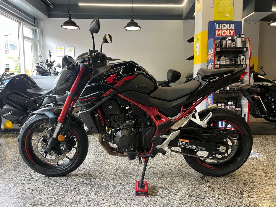 Honda CB 750 A Hornet, de 2025 Irrepreensível com 9049 Kms