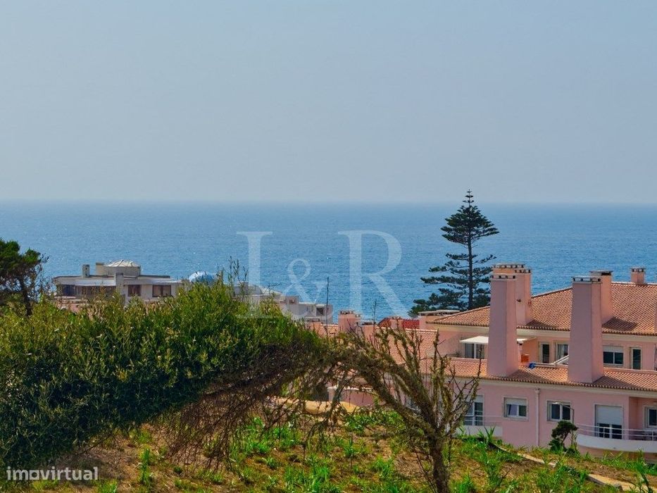Apartamento T4 duplex com vista mar na Praia das Maçãs, Sintra