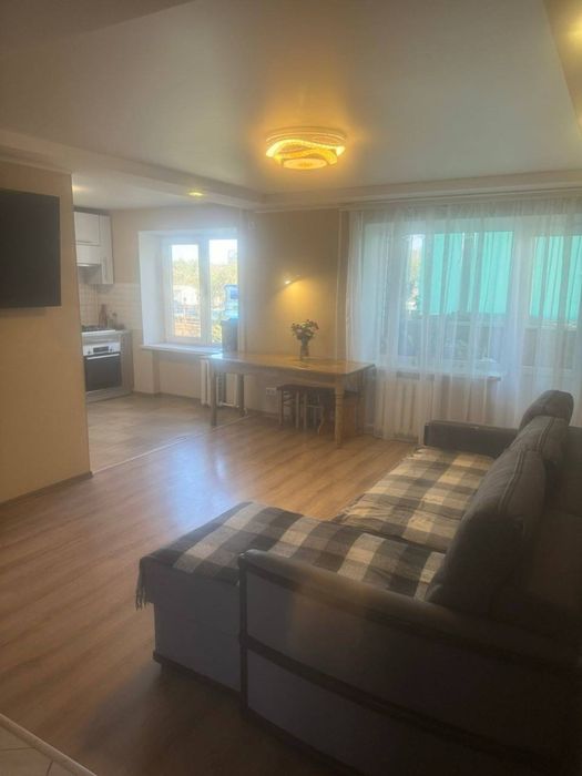 Продажа 4 ком. квартиры в Александровском р-не