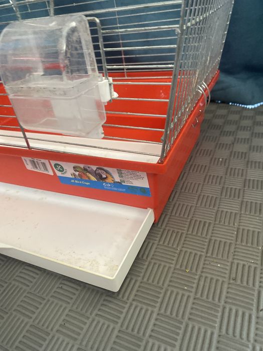 Dzień dobry mam na sprzedaż klatkę dla ptaków