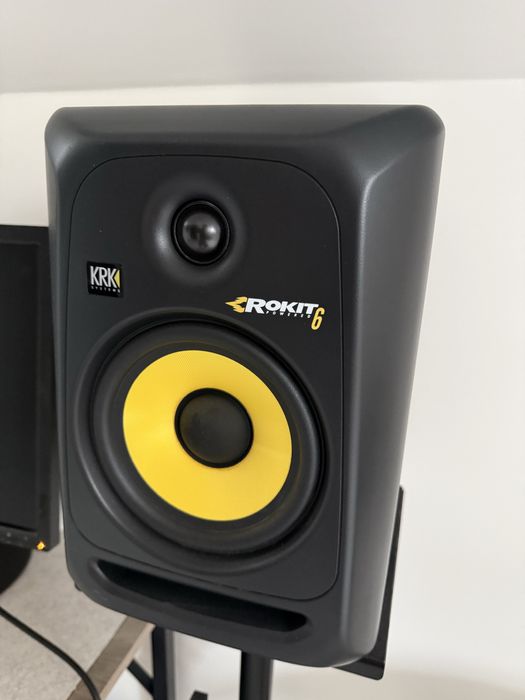 Monitory studyjne KRK ROKIT 6 G3 + 2 statywy