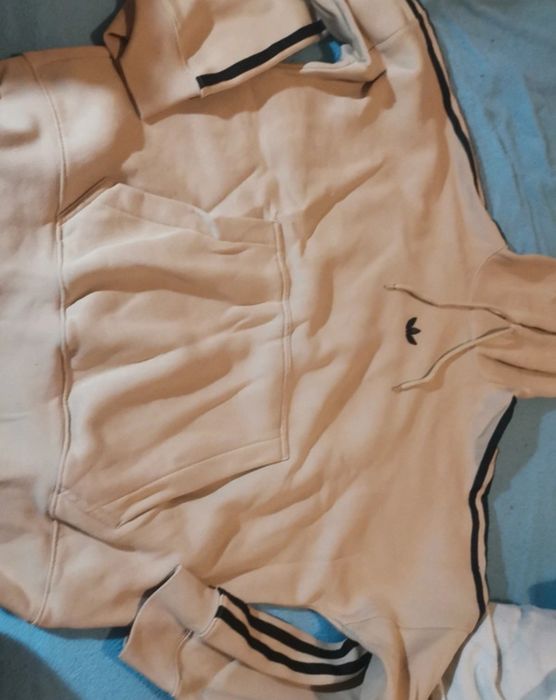 Sweat adidas nova beige e preto