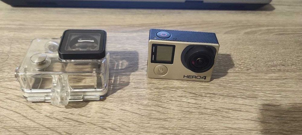 Екшн камера GoPro 4 black edition з моноподом та боксом