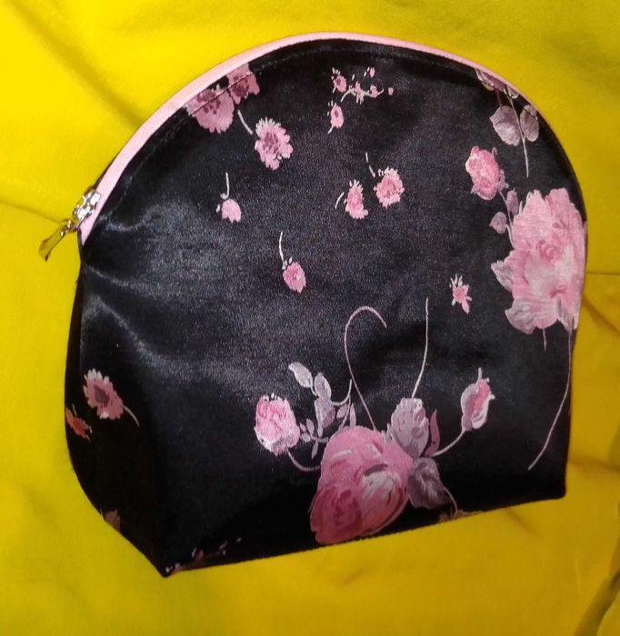 Красивая косметичка