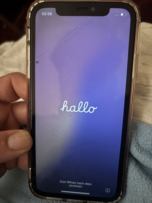 Vendo Iphone 11 64GB Branco/ display rachado mas 100% funcional