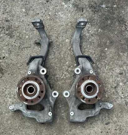 Кулак передний правый Mercedes C-class W205 2015-2021