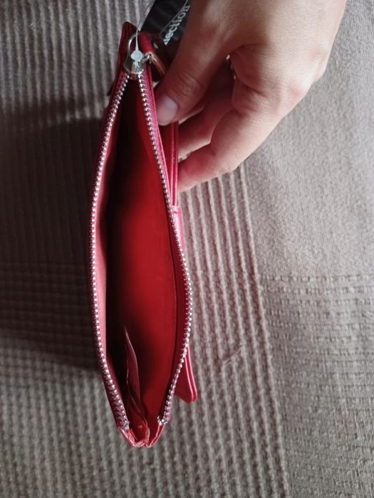 Carteira vermelha Natura