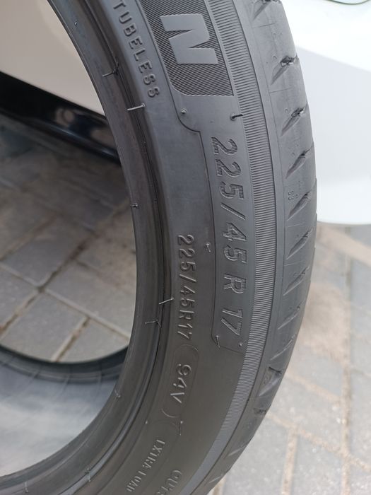 Michelin Primacy 4 225/45 R17 94Y XL – komplet 4 szt. – stan jak nowe