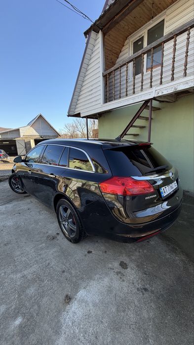 Opel Insigniya 2011р 2.0 Дизель Автомат