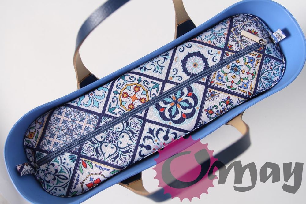 Niebieski organizer OBAG STANDARD kafelki granat 2 kieszenie VIP OMAY