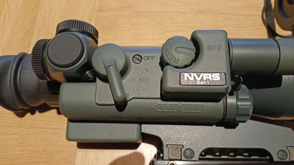 かなこに様２ Łóżko podwójne ze schowkiem 160 Most czarny | Meble Aldo