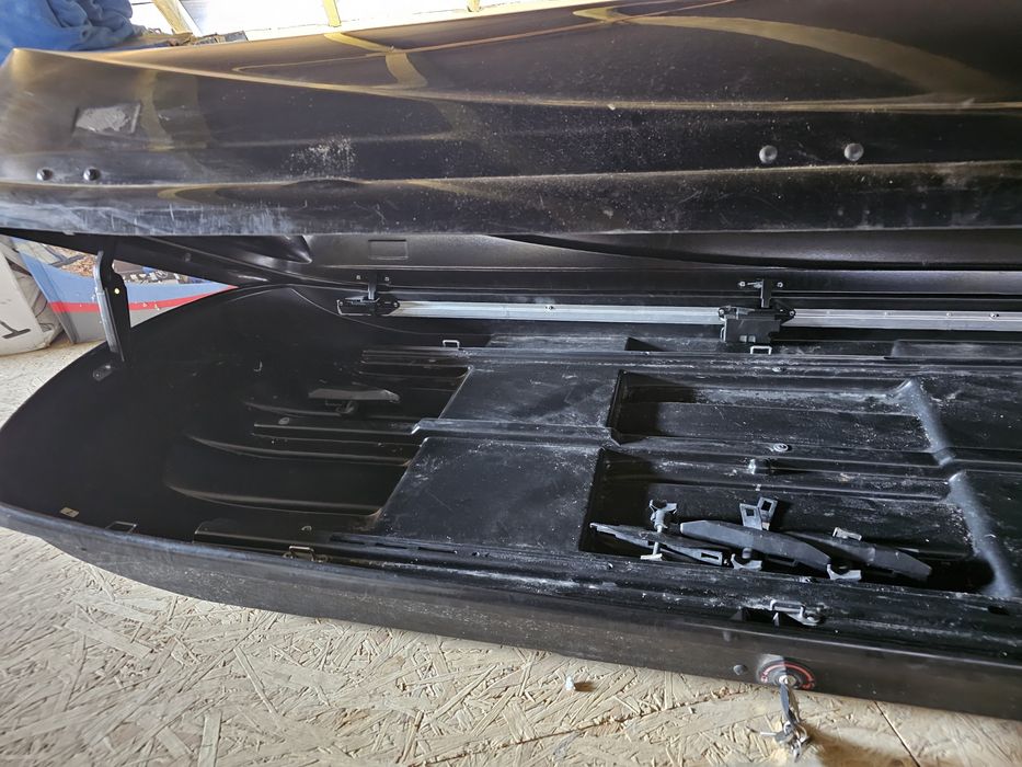 Box dachowy BMW 460