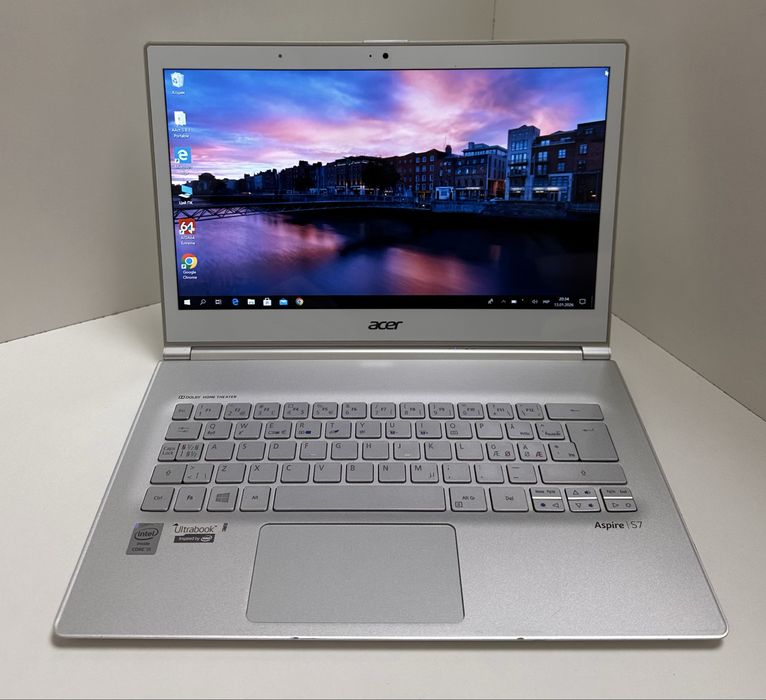 Ультрабук Acer 13.3"FullHD сенсорний 8/128GB SSD як новий